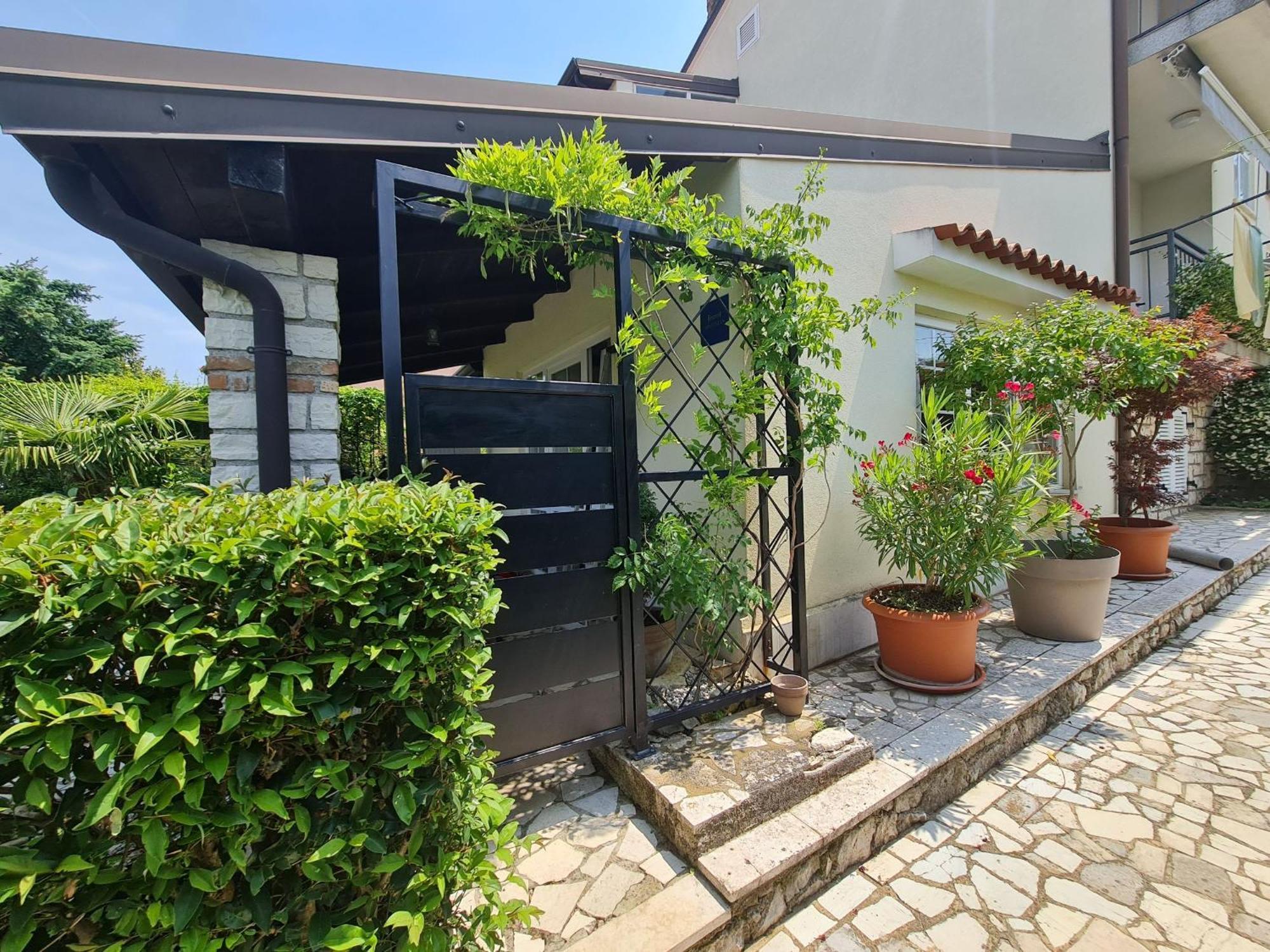 Erna Apartman