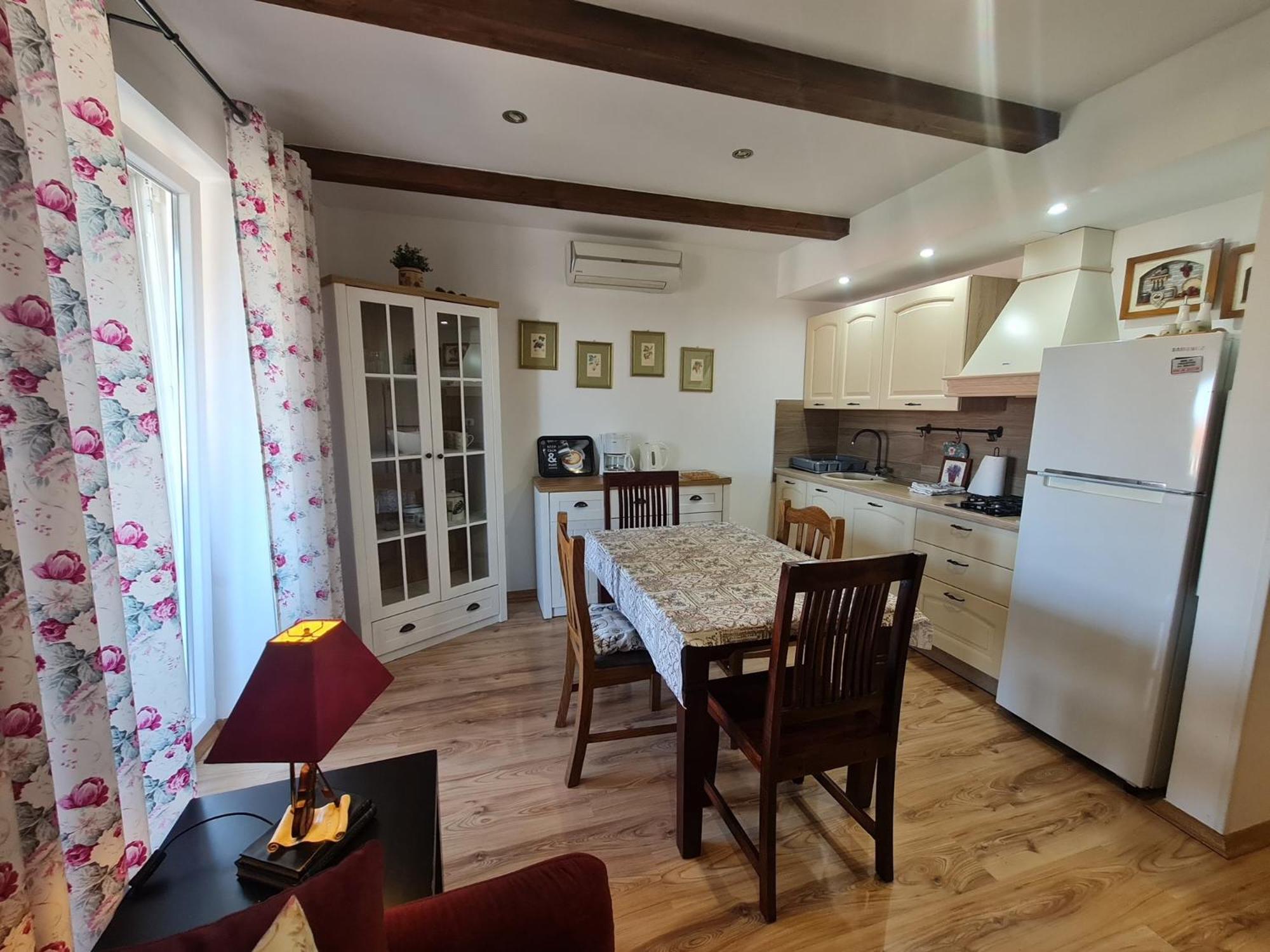 Apartman Erna *