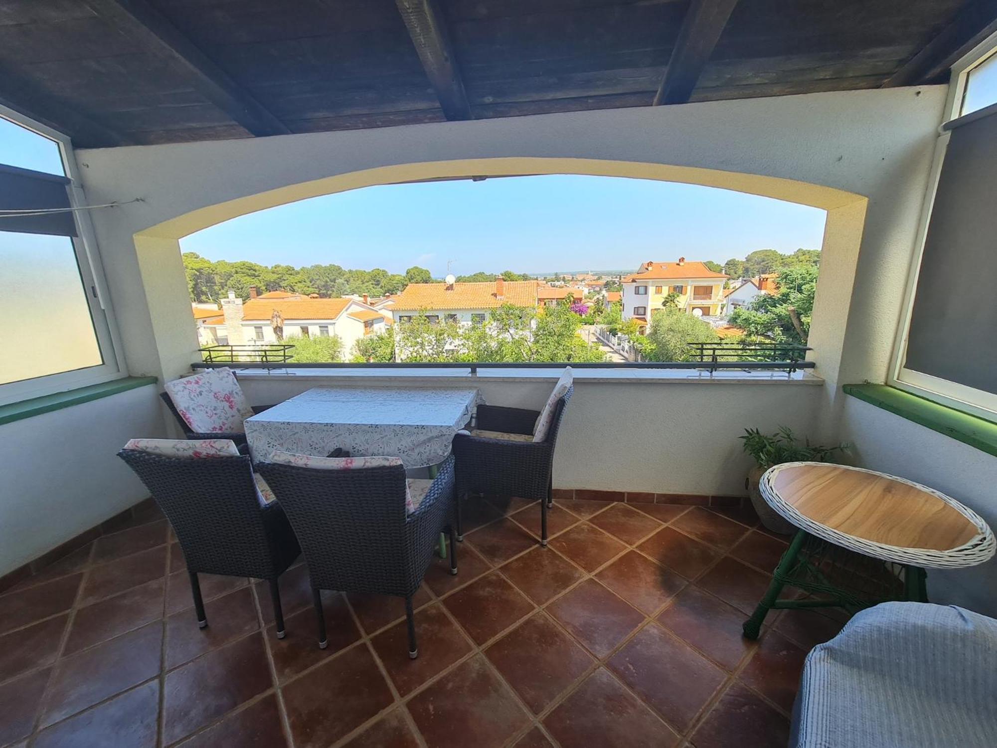 Erna Apartment